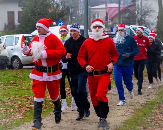 Tomaszowski Bieg Mikołajkowy [GALERIA ZDJĘĆ]
