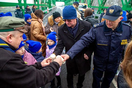 Betlejemskie Światło Pokoju w Zosinie - galeria zdjęć Betlejemskie Światło Pokoju w Zosinie - galeria zdjęć