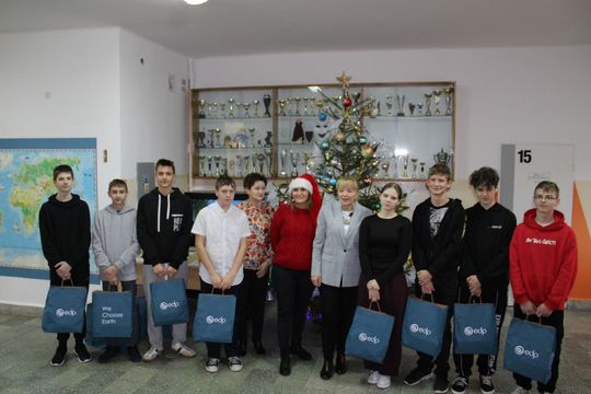 EDP Renewables zrobiła mikołajkowe paczki dla uczniów z gm. Tomaszów [ZDJĘCIA]