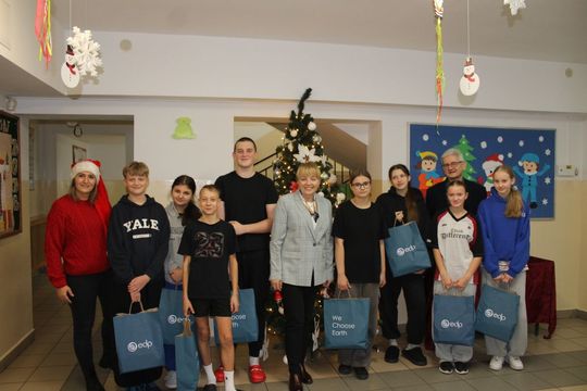 EDP Renewables zrobiła mikołajkowe paczki dla uczniów z gm. Tomaszów [ZDJĘCIA]