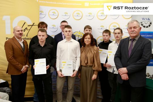 RST Roztocze i Parasol Roztocza przyznało 76 stypendiów uczniom [ZDJĘCIA]