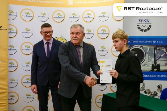 RST Roztocze i Parasol Roztocza przyznało 76 stypendiów uczniom [ZDJĘCIA]