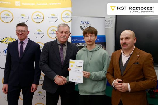 RST Roztocze i Parasol Roztocza przyznało 76 stypendiów uczniom [ZDJĘCIA]