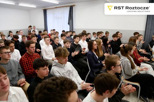 RST Roztocze i Parasol Roztocza przyznało 76 stypendiów uczniom [ZDJĘCIA]