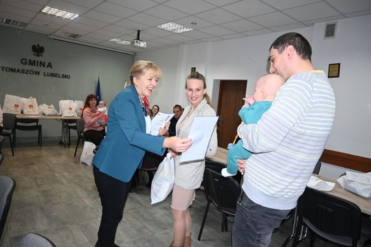 Wójt poznała najmłodszych mieszkańców gminy Tomaszów Lubelski [ZDJĘCIA]