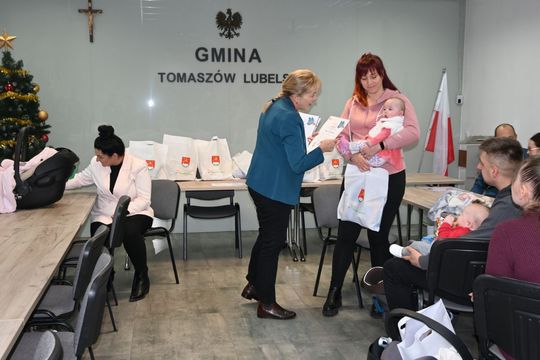 Wójt poznała najmłodszych mieszkańców gminy Tomaszów Lubelski [ZDJĘCIA]