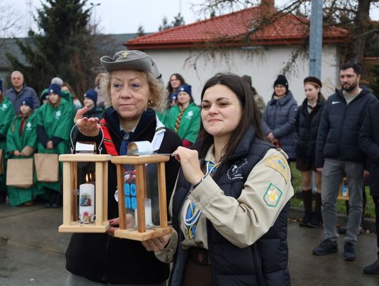 Betlejemskie Światło Pokoju dla powiatu tomaszowskiego i Ukrainy [ZDJĘCIA]