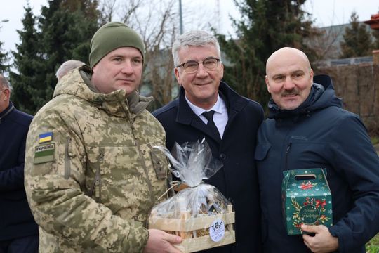 Betlejemskie Światło Pokoju dla powiatu tomaszowskiego i Ukrainy [ZDJĘCIA]