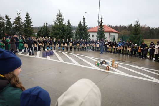 Betlejemskie Światło Pokoju dla powiatu tomaszowskiego i Ukrainy [ZDJĘCIA]