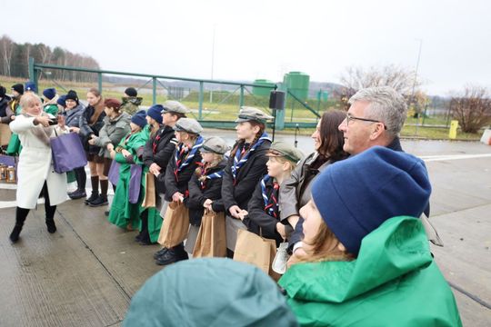Betlejemskie Światło Pokoju dla powiatu tomaszowskiego i Ukrainy [ZDJĘCIA]
