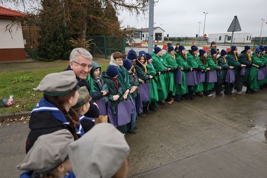 Betlejemskie Światło Pokoju dla powiatu tomaszowskiego i Ukrainy [ZDJĘCIA]