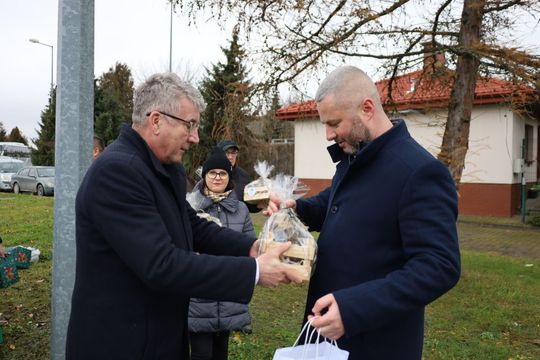Betlejemskie Światło Pokoju dla powiatu tomaszowskiego i Ukrainy [ZDJĘCIA]