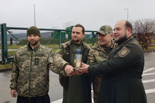 Betlejemskie Światło Pokoju dla powiatu tomaszowskiego i Ukrainy [ZDJĘCIA]