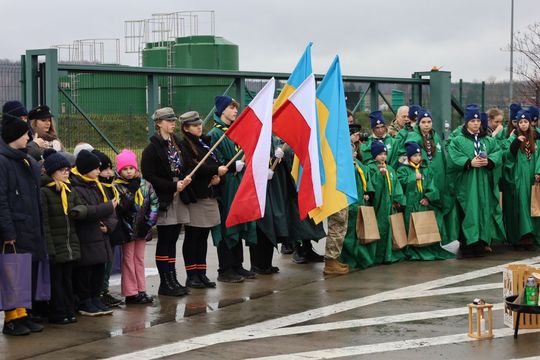 Betlejemskie Światło Pokoju dla powiatu tomaszowskiego i Ukrainy [ZDJĘCIA]
