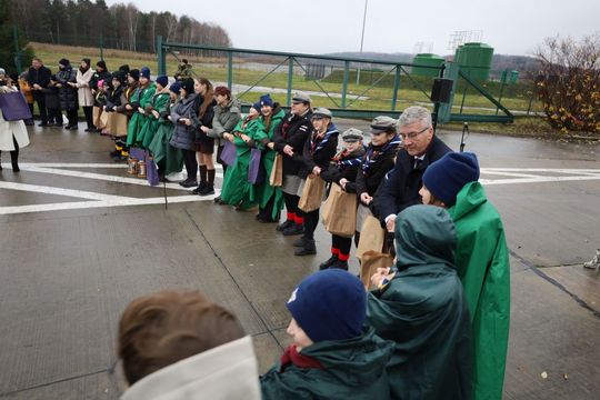 Betlejemskie Światło Pokoju dla powiatu tomaszowskiego i Ukrainy [ZDJĘCIA]
