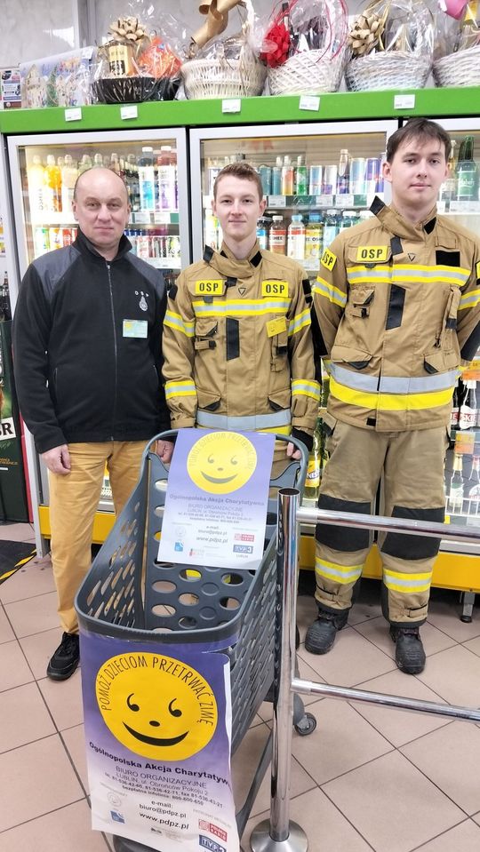 Pomóż Dzieciom Przetrwać Zimę. Bełżec nazbierał 400 kilogramów darów dla domu dziecka [ZDJĘCIA[ Pomóż Dzieciom Przetrwać Zimę. Bełżec nazbierał 400 kilogramów darów dla domu dziecka [ZDJĘCIA[