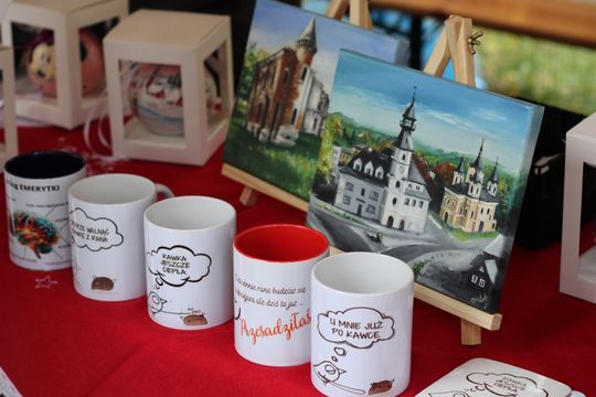 Świąteczny Kiermasz przed Starostwem Powiatowym w Tomaszowie Lubelskim [ZDJĘCIA]