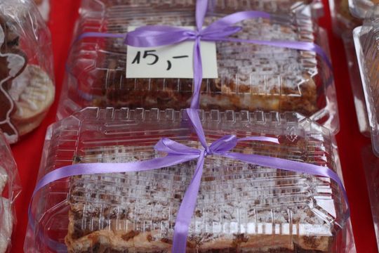 Świąteczny Kiermasz przed Starostwem Powiatowym w Tomaszowie Lubelskim [ZDJĘCIA]