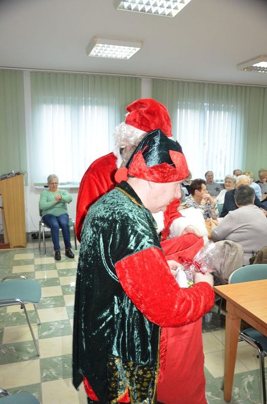 Święty Mikołaj odwiedził seniorów w gminie Telatyn [ZDJĘCIA]