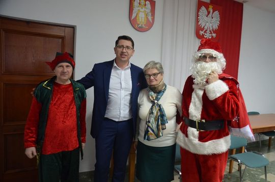Święty Mikołaj odwiedził seniorów w gminie Telatyn [ZDJĘCIA]