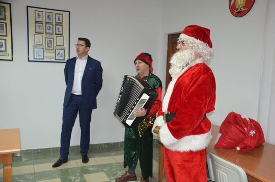 Święty Mikołaj odwiedził seniorów w gminie Telatyn [ZDJĘCIA]