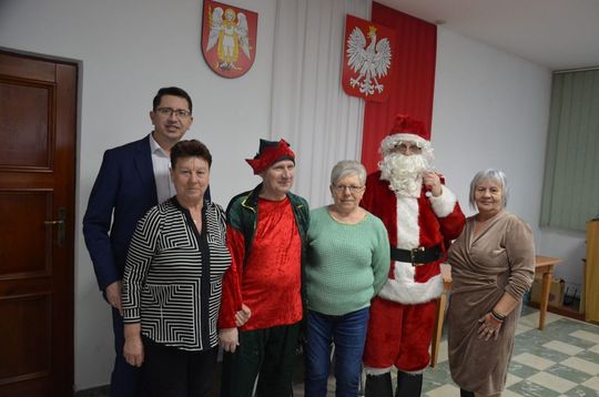 Święty Mikołaj odwiedził seniorów w gminie Telatyn [ZDJĘCIA]