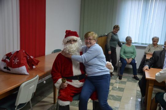 Święty Mikołaj odwiedził seniorów w gminie Telatyn [ZDJĘCIA]