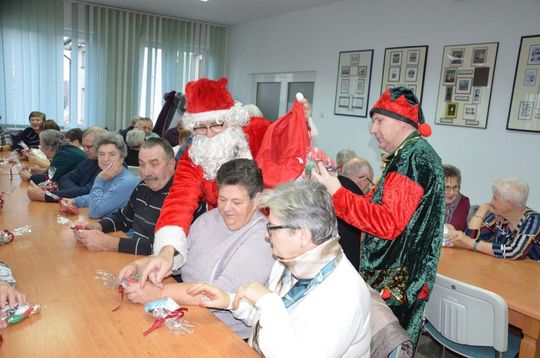 Święty Mikołaj odwiedził seniorów w gminie Telatyn [ZDJĘCIA]