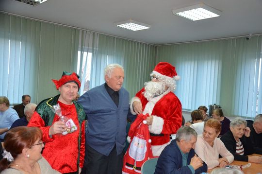 Święty Mikołaj odwiedził seniorów w gminie Telatyn [ZDJĘCIA]