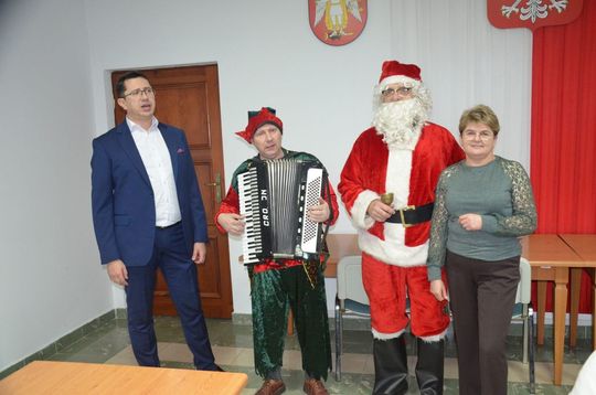 Święty Mikołaj odwiedził seniorów w gminie Telatyn [ZDJĘCIA]