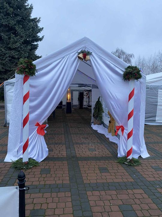 Kiermasz bożonarodzeniowy w Łaszczowie. Zobacz zdjęcia Kiermasz bożonarodzeniowy w Łaszczowie. Zobacz zdjęcia