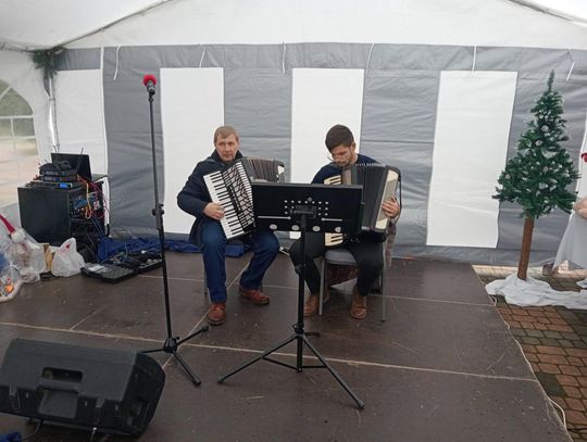 Kiermasz bożonarodzeniowy w Łaszczowie. Zobacz zdjęcia Kiermasz bożonarodzeniowy w Łaszczowie. Zobacz zdjęcia