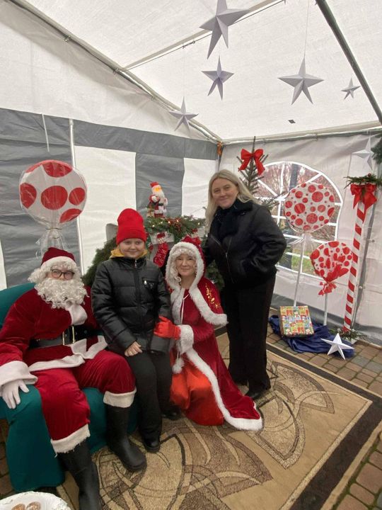 Kiermasz bożonarodzeniowy w Łaszczowie. Zobacz zdjęcia Kiermasz bożonarodzeniowy w Łaszczowie. Zobacz zdjęcia