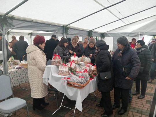 Kiermasz bożonarodzeniowy w Łaszczowie. Zobacz zdjęcia Kiermasz bożonarodzeniowy w Łaszczowie. Zobacz zdjęcia