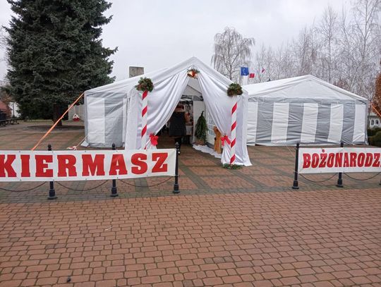 Kiermasz bożonarodzeniowy w Łaszczowie. Zobacz zdjęcia Kiermasz bożonarodzeniowy w Łaszczowie. Zobacz zdjęcia