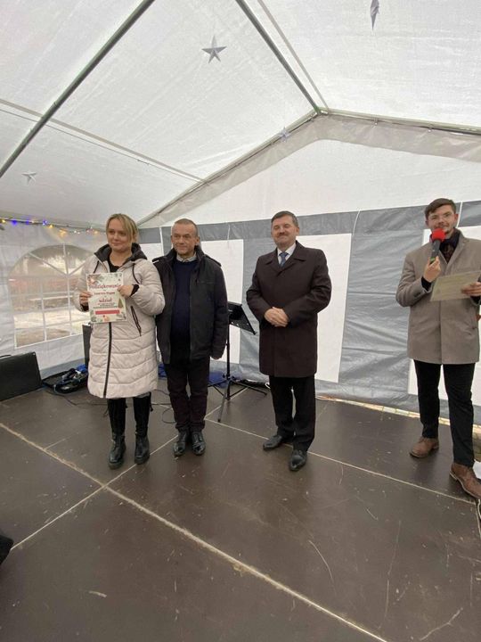 Kiermasz bożonarodzeniowy w Łaszczowie. Zobacz zdjęcia Kiermasz bożonarodzeniowy w Łaszczowie. Zobacz zdjęcia