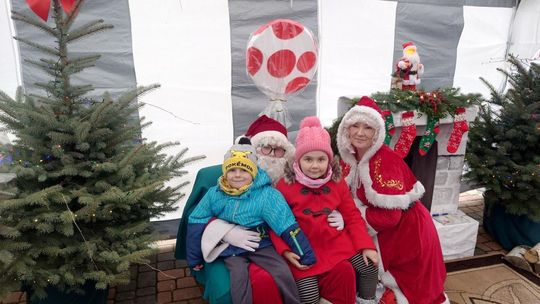 Kiermasz bożonarodzeniowy w Łaszczowie. Zobacz zdjęcia Kiermasz bożonarodzeniowy w Łaszczowie. Zobacz zdjęcia