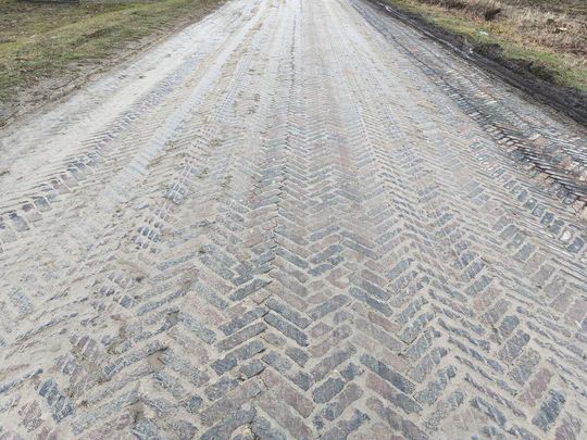 Bełżec/Lubycza Królewska: Ludzie skarżą się na błoto na budowie S17. To niebezpieczeństwo [ZDJĘCIA]