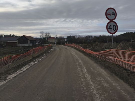 Bełżec/Lubycza Królewska: Ludzie skarżą się na błoto na budowie S17. To niebezpieczeństwo [ZDJĘCIA]