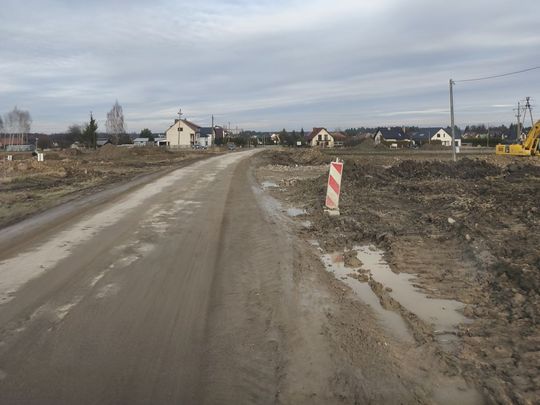 Bełżec/Lubycza Królewska: Ludzie skarżą się na błoto na budowie S17. To niebezpieczeństwo [ZDJĘCIA]