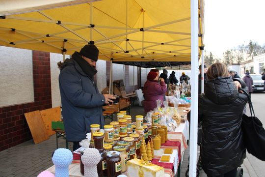 Kiermasz bożonarodzeniowy w Zwierzyńcu. Kto nie był niech żałuje [ZDJĘCIA]