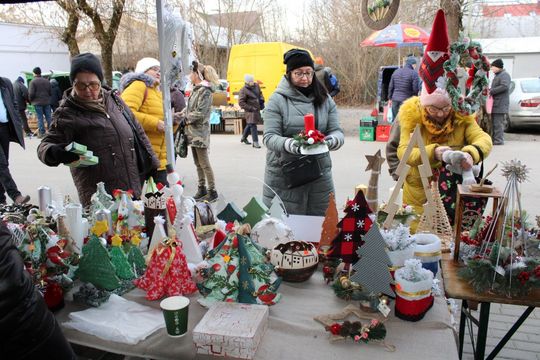 Kiermasz bożonarodzeniowy w Zwierzyńcu. Kto nie był niech żałuje [ZDJĘCIA]