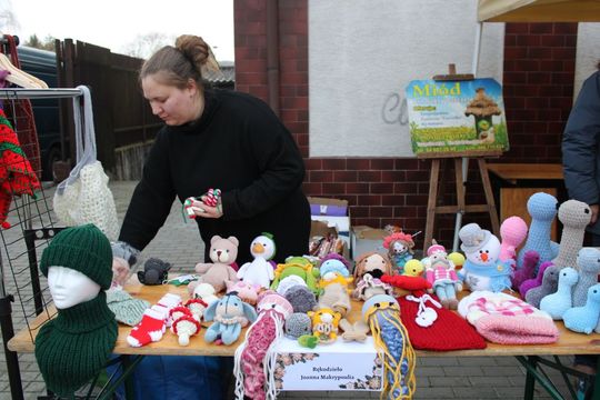 Kiermasz bożonarodzeniowy w Zwierzyńcu. Kto nie był niech żałuje [ZDJĘCIA]
