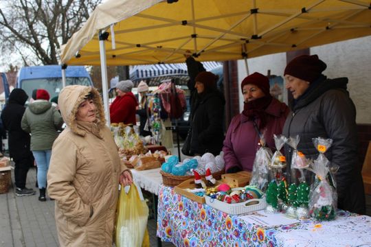 Kiermasz bożonarodzeniowy w Zwierzyńcu. Kto nie był niech żałuje [ZDJĘCIA]