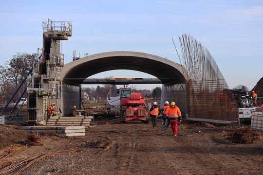 Budowa S17 koło Zamościa nabiera tempa. Sprawdziliśmy postępy prac [ZDJĘCIA]