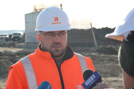 Budowa S17 koło Zamościa nabiera tempa. Sprawdziliśmy postępy prac [ZDJĘCIA]