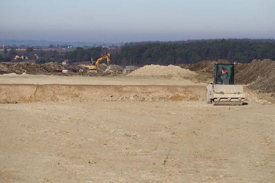Budowa S17 koło Zamościa nabiera tempa. Sprawdziliśmy postępy prac [ZDJĘCIA]