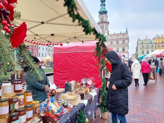 Jarmark świąteczny w Zamościu. Zobacz co mają wystawcy [ZDJĘCIA cz. 1]