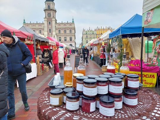 Jarmark świąteczny w Zamościu. Zobacz co mają wystawcy [ZDJĘCIA cz. 1]