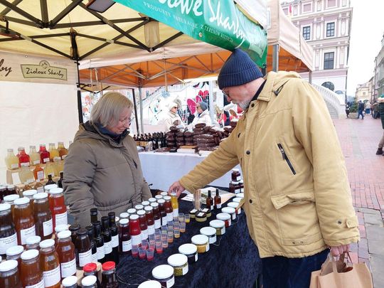 Jarmark świąteczny w Zamościu. Zobacz co mają wystawcy [ZDJĘCIA cz. 1]